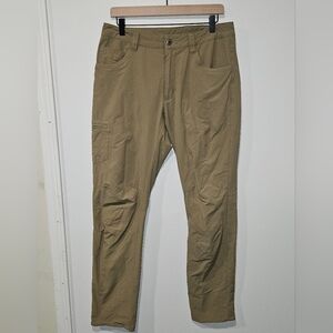 Patagonia Men’s Hiking Pants Khaki Color Lightweight Nylon Spandex Mens 32/32